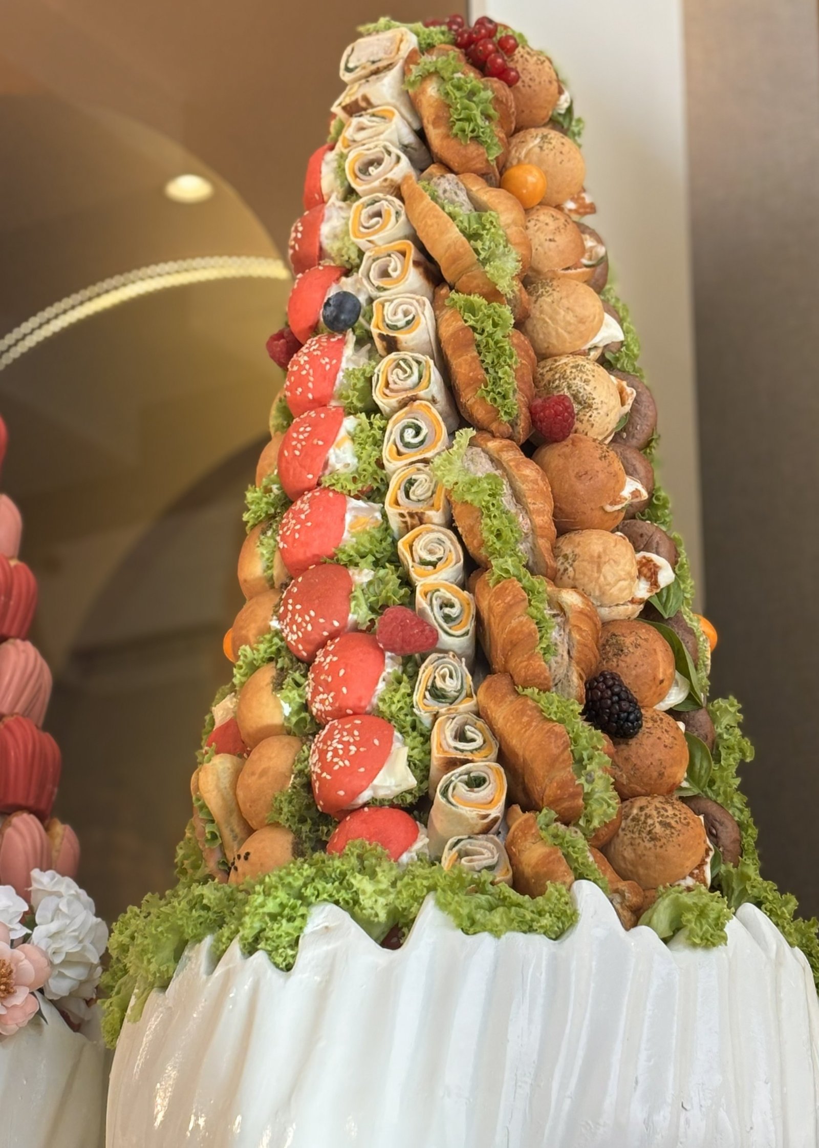 هرم الموالح الفاخر كبير